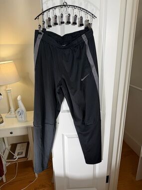 Nike Dri-FIT Training Pants Mens Medium Black Athletic Joggers Tapered Workout